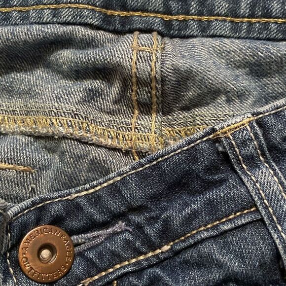 AMERICAN EAGLE 77 STRAIGHT JEANS SIZE 4 R.... - Picture 3 of 4